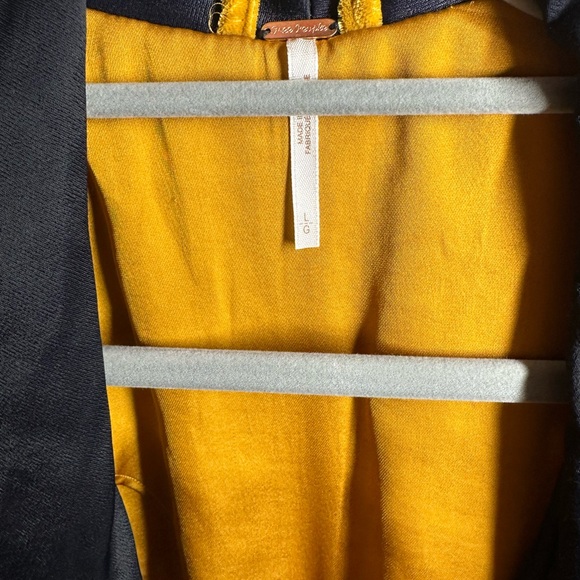 NWT Free People Golden Yellow Velvet Smoking Jacket. Size L. - Picture 7 of 7